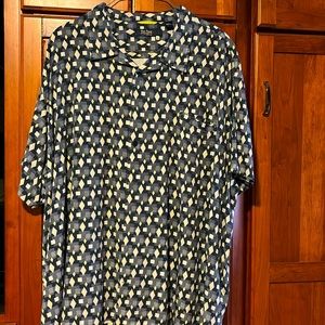 Nat Nast men’s 100% silk button down shirt w/pocket. Size 5X. Beautiful.
